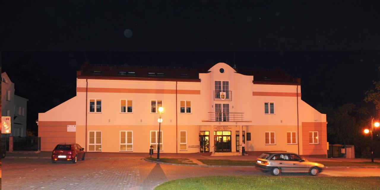 Centrum Ostra Brama Im. Jana Pawla II Skarżysko-Kamienna Buitenkant foto